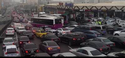 Затор на дороге Баку-Сумгайыт привел к задержкам в движении автобусов ряда маршрутов (ФОТО)