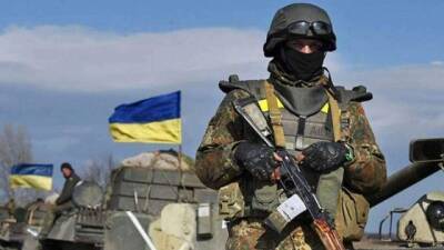 Російське вторгнення: Україна запровадила воєнний стан