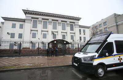 Россия завершила эвакуацию дипломатов из Киева