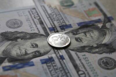 Евро достиг 100 рублей, доллар выше 86 рублей