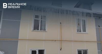 В Бугульме снег с крыши упал на двоих детей — прокуратура начала проверку
