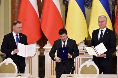 Дуда заявил, что санкции могут сделать невозможными путешествия россиян в Польшу