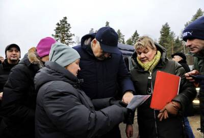 Единая Россия помогает беженцам ДНР и ЛНР в пунктах временного размещения