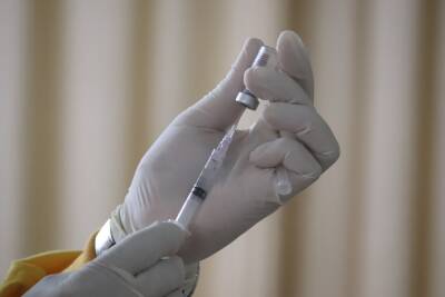 350 подростков в Тверской области вакцинировались против коронавируса