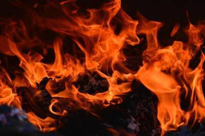 В Петрозаводске из-за хлопка газа случился пожар