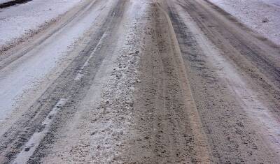 Из-за снегопада в Тюмени призвали быть осторожным на дорогах