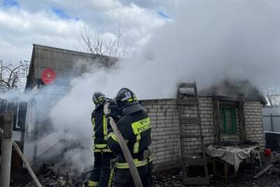 В Курске 23 февраля подожгли квартиру, обгоревшего мужчину госпитализировали