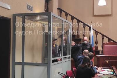 Псковский суд снова перенес рассмотрение жалобы на приговор Милушкиным в Пскове