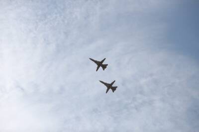 В небе над Волгоградской областью прошли военные учения авиации