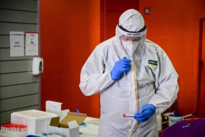 За сутки в Израиле выявлено более 11 тысяч новых больных коронавирусом и мира