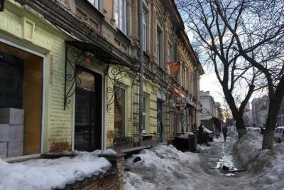 В Саратове на пожилую женщину упала наледь с крыши многоэтажки - saratov.mk.ru - Саратов