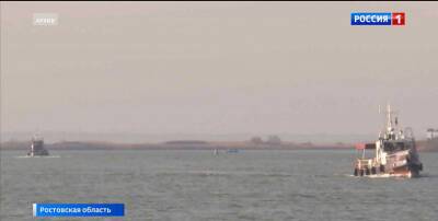 Два гражданских судна в Азовском море подверглись ракетному удару