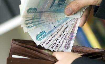 Реальный уровень зарплат в Петербурге оказался на треть ниже заявленного Смольным