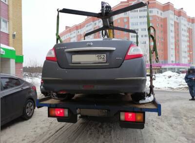 У жителей Дзержинска арестовали машины за долги за тепло и горячую воду