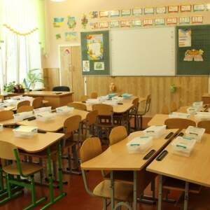 С сегодняшнего дня учебный процесс в школах Запорожья приостановлен