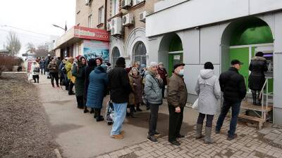 Украинцы опустошили банкоматы в Киеве