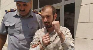 Участник антивоенной акции у посольства России задержан в Баку
