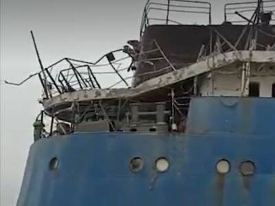 ФСБ показала видео с повреждениями на борту российского судна, по которому стреляли ВСУ - Русская семерка