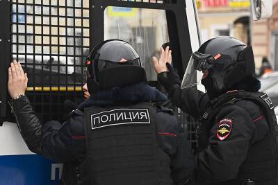 На несогласованной акции в центре Москвы задержаны 600 человек