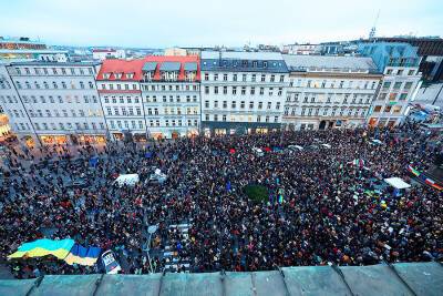 В центре Праги массово протестовали против российской агрессии