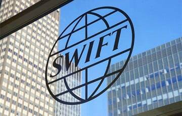 Зеленский призвал немедленно отключить Россию от SWIFT