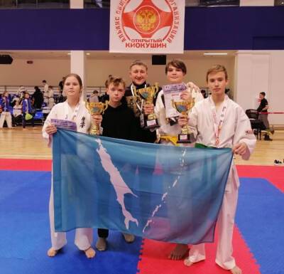 Три медали завоевали сахалинские каратисты на соревнованиях в Москве