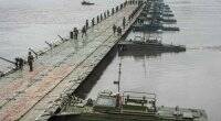 Через понтонный мост возле Чернобыльской АЭС Россия перебрасывает войска из Беларуси