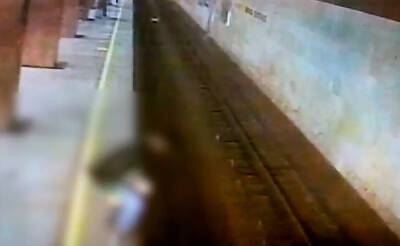 Генпрокуратура опубликовала видео, где мужчина бросается под поезд в ташкентском метро - podrobno.uz - Узбекистан - Ташкент - Сырдарьинская обл.