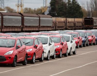 Автопроизводители начали отказываться от поставок машин в Россию
