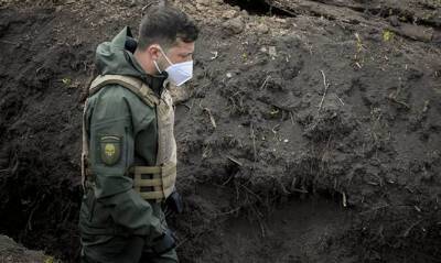 Зеленский заявил, что Украина снова защищается в одиночку