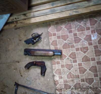 В Астрахани задержан местный житель, незаконно хранивший оружие