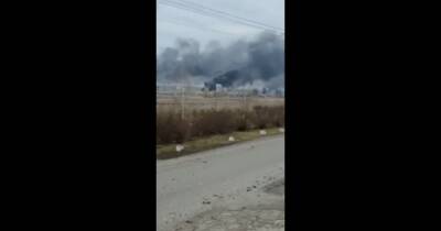 Подразделения ВСУ сожгли колонну российской техники под Гостомелем (фото, видео)