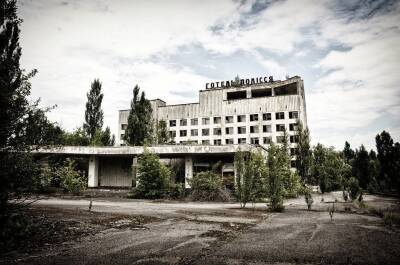 Российские десантники установили контроль на территории Чернобыльской АЭС