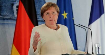 "Нет никакого оправдания": Меркель осудила вторжение армии РФ в Украину