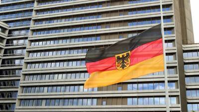 Беата Барон - В Германии ожидают последствий для немецкой экономики после санкций против России - russian.rt.com - Россия - Германия