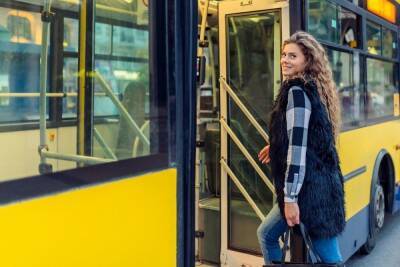Новый автобус свяжет станцию метро «Озерки» и Северную площадь с 15 июля