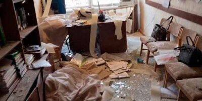 В Горловке при обстреле Украиной здания школы погибли двое учителей (ВИДЕО)