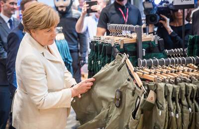 Меркель ограбили в магазине