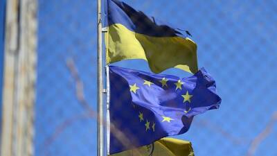 Politico сообщила о выезде делегации дипломатической службы ЕС из Киева