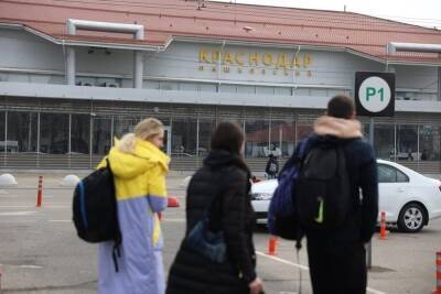 До отмены полётов аэропорт Краснодара успел обслужить свыше 2000 пассажиров