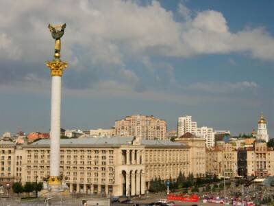 Киев вступил в фазу обороны. В столицу заходит украинская военная техника