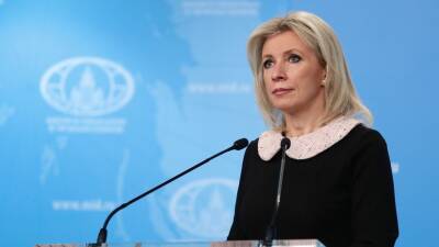 Захарова заявила о праве России ответить на недружественные шаги Запада по отношению к RT