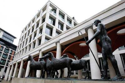 Лондонская биржа приостановила членство "ВТБ Капитала" после введения санкций против ВТБ