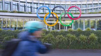 МОК призвал спортивные федерации отменить все соревнования в РФ и Белоруссии