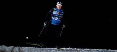 В темном карельском лесу в Петрозаводске прошла ночная лыжная гонка (ФОТО)