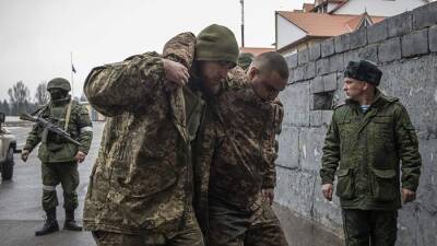 В больницы Луганска начали доставлять сдавшихся солдат ВСУ