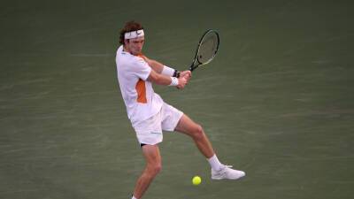 Рублёв пробился в финал теннисного турнира в Дубае