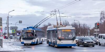 Власти Петербурга планируют заменить большинство трамваев и троллейбусов к 2024 году