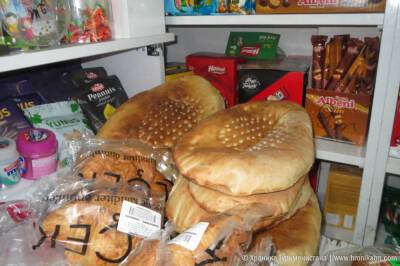 В Туркменистане изобрели антиковидный хлеб, но не могут обеспечить госмагазины даже обычным