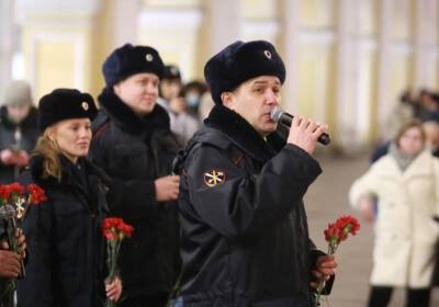 Николай Добронравов - Полиция Петербурга выступила с концертом в поддержку спецоперации на Украине - ivbg.ru - Россия - Украина - Санкт-Петербург - Петербург